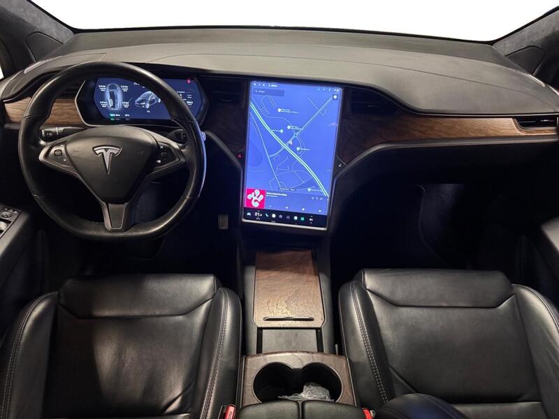Tesla Model X vaihtoauto