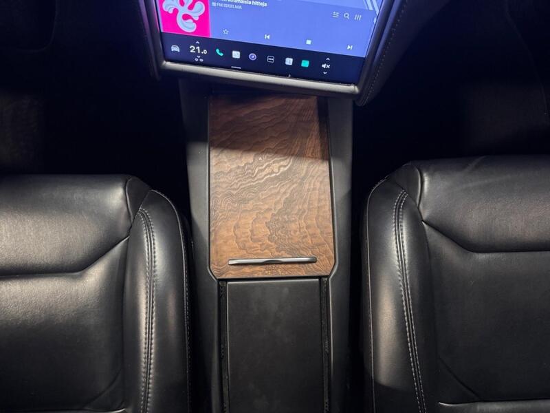 Tesla Model X vaihtoauto