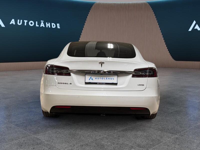 Tesla Model S vaihtoauto