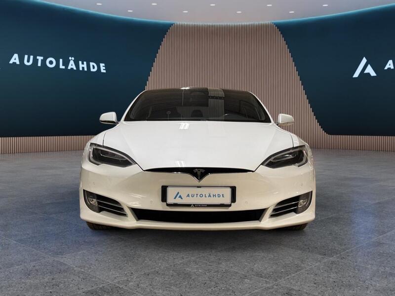 Tesla Model S vaihtoauto