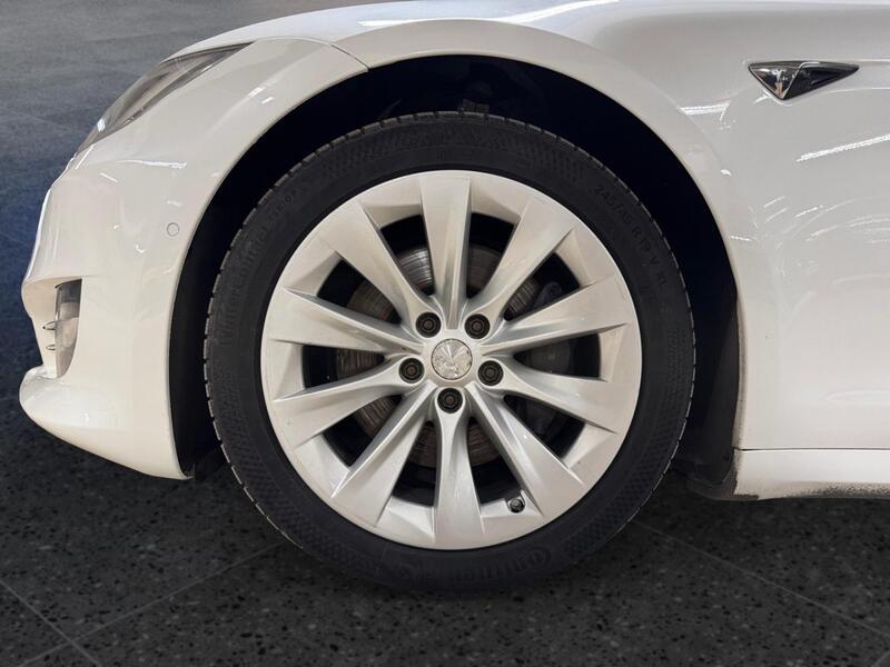 Tesla Model S vaihtoauto