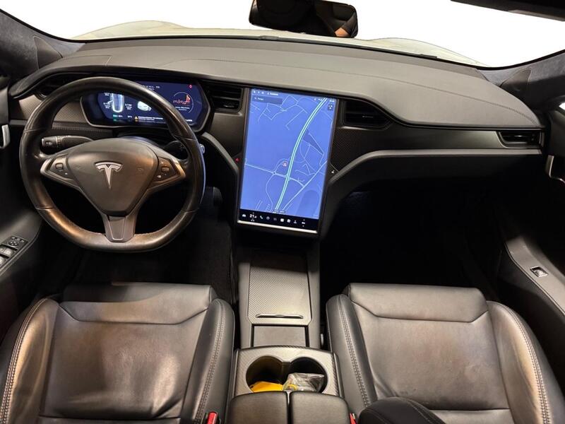 Tesla Model S vaihtoauto
