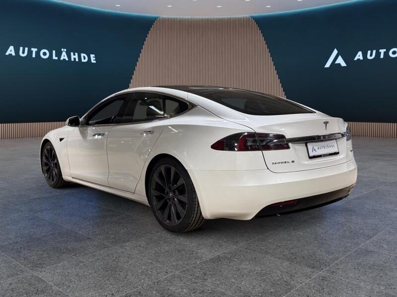 Tesla Model S vaihtoauto