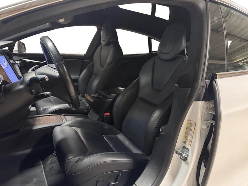 Tesla Model S vaihtoauto