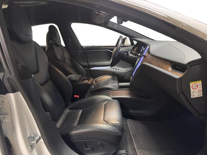 Tesla Model S vaihtoauto