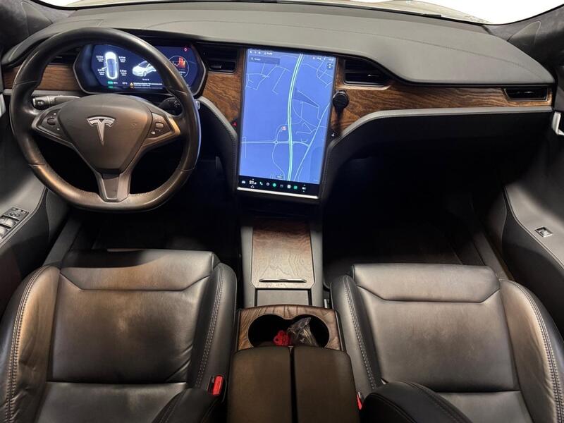 Tesla Model S vaihtoauto