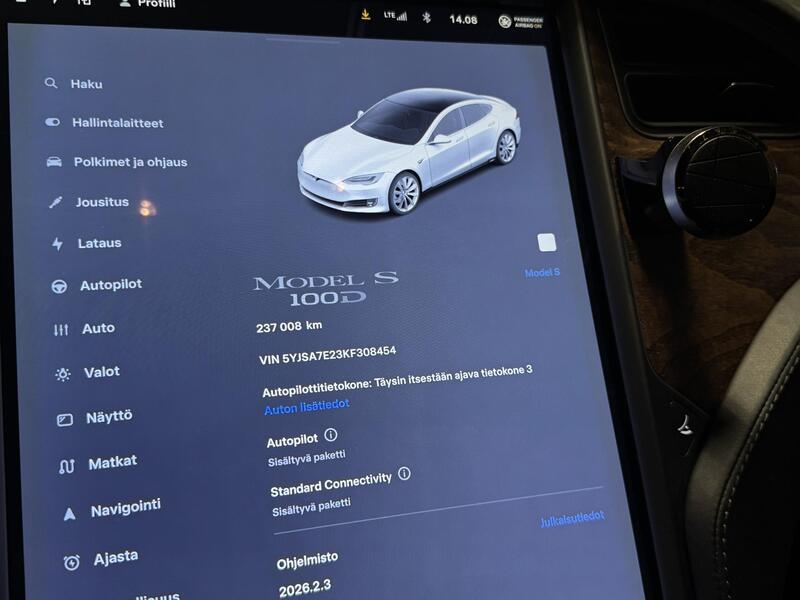 Tesla Model S vaihtoauto