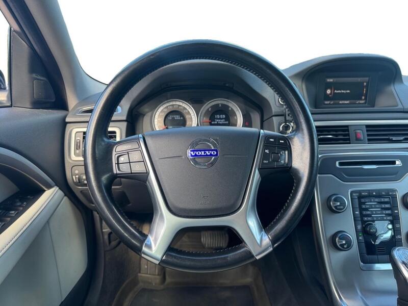 Volvo V70 vaihtoauto