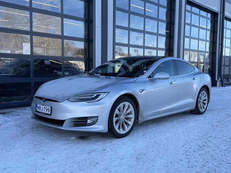 Tesla Model S vaihtoauto