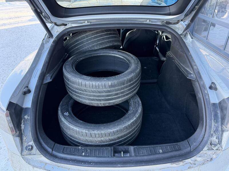 Tesla Model S vaihtoauto