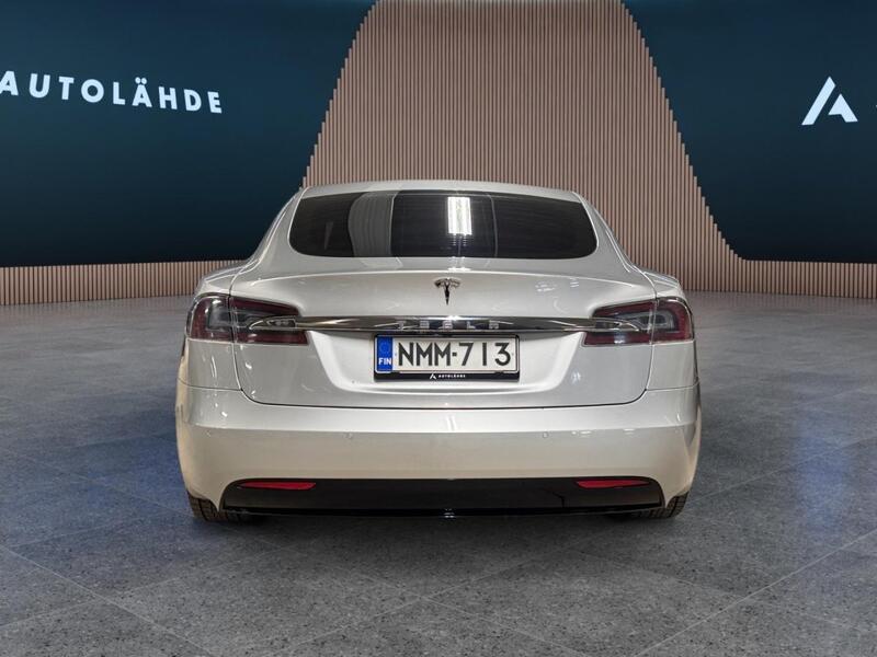 Tesla Model S vaihtoauto