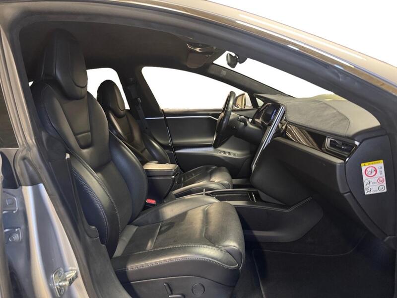 Tesla Model S vaihtoauto