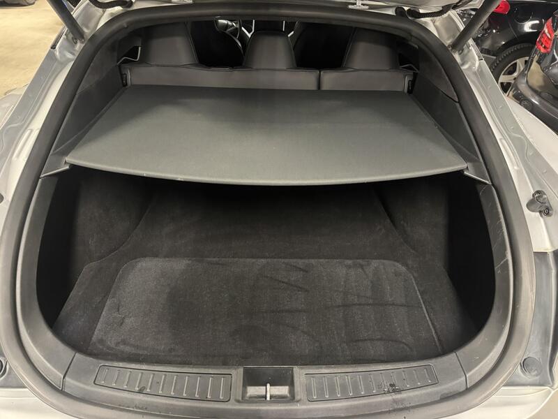 Tesla Model S vaihtoauto