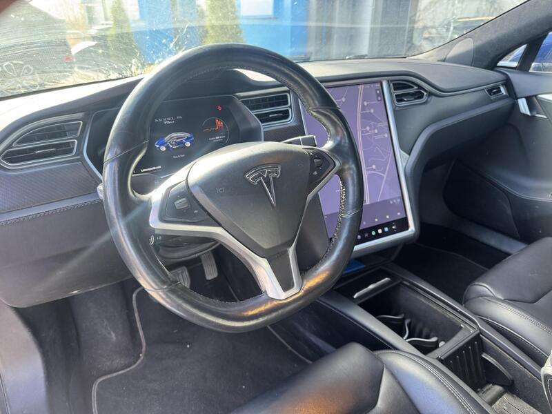Tesla Model S vaihtoauto