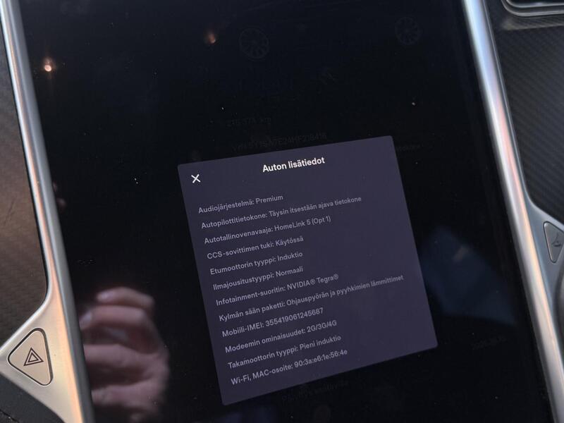 Tesla Model S vaihtoauto