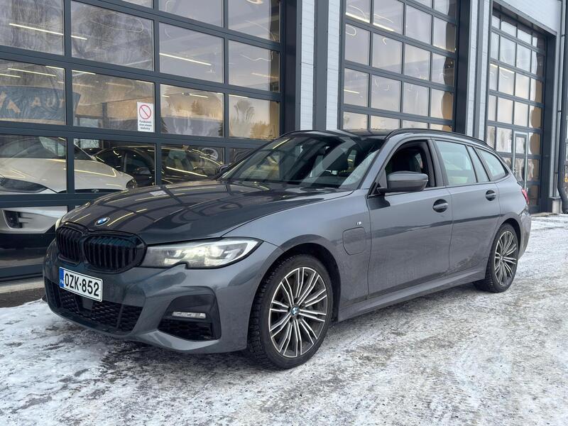 BMW 330 vaihtoauto