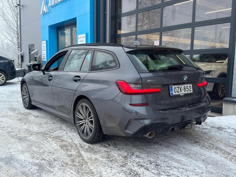 BMW 330 vaihtoauto