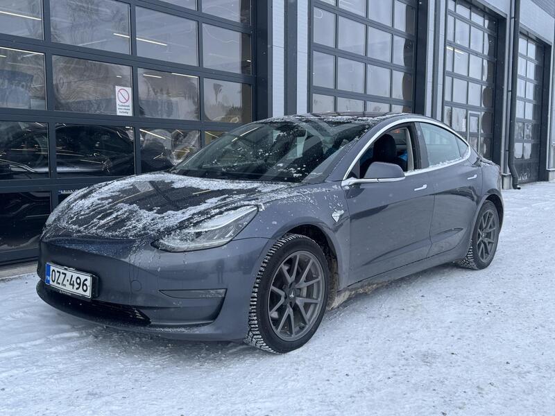 Tesla Model 3 vaihtoauto