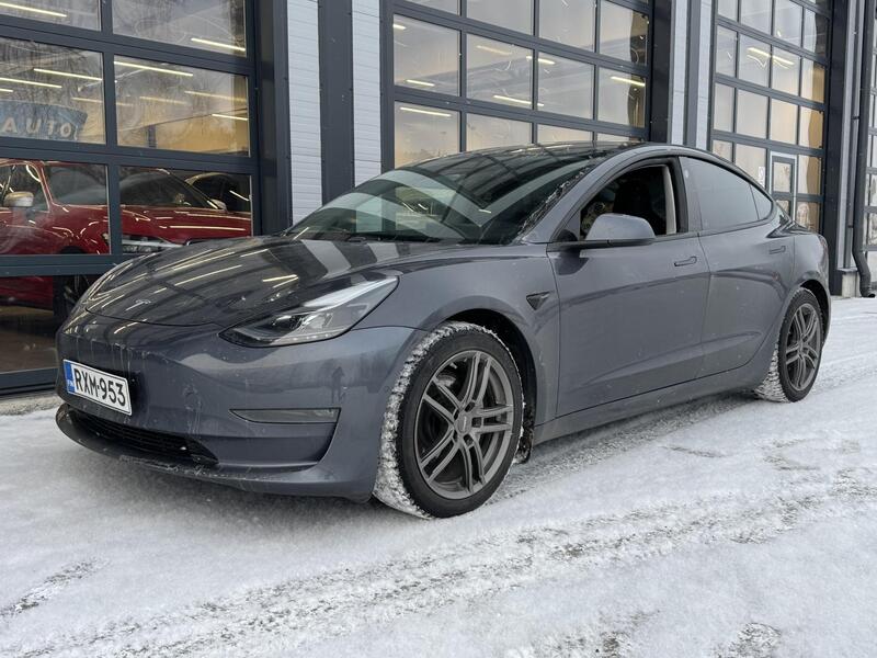 Tesla Model 3 vaihtoauto