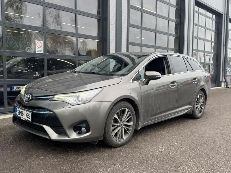 Toyota Avensis vaihtoauto