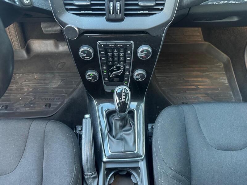 Volvo V40 Cross Country vaihtoauto