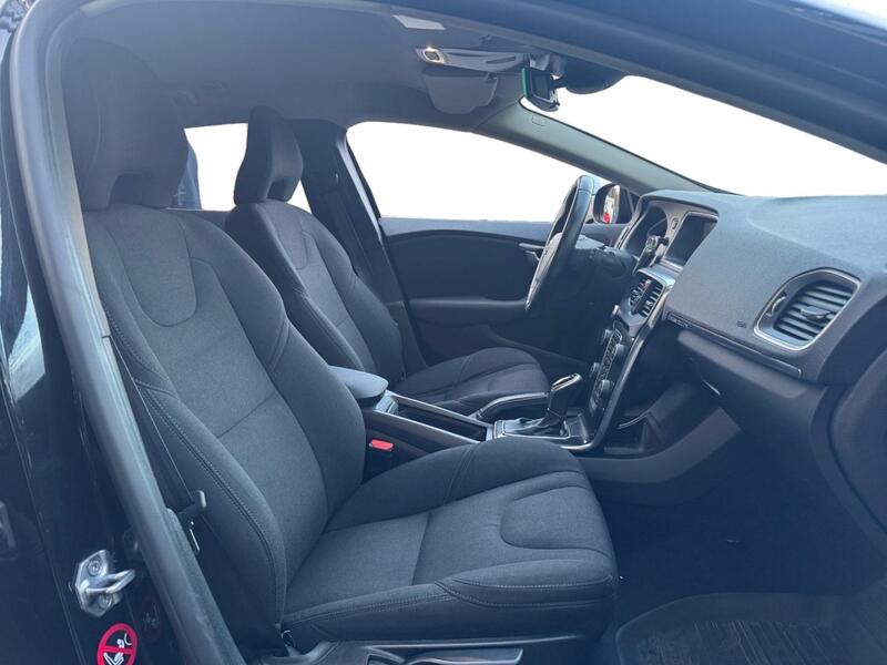 Volvo V40 Cross Country vaihtoauto