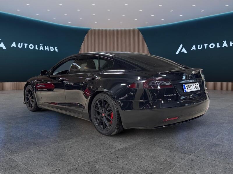 Tesla Model S vaihtoauto