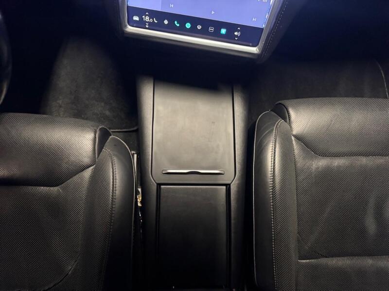 Tesla Model S vaihtoauto