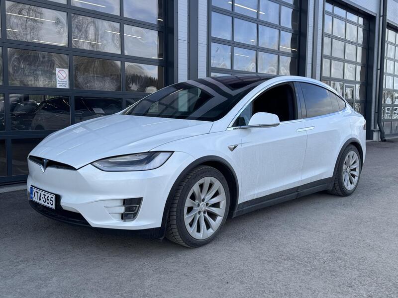 Tesla Model X vaihtoauto