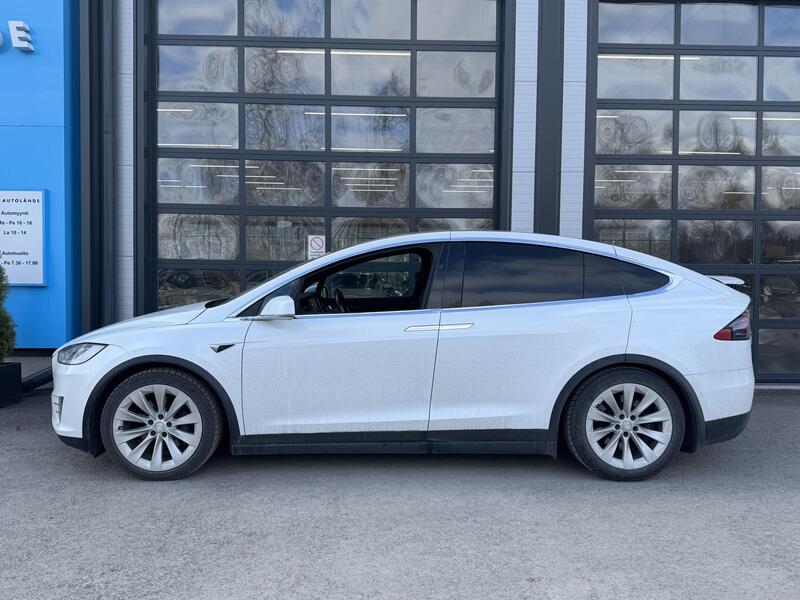 Tesla Model X vaihtoauto
