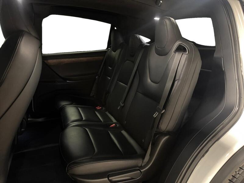 Tesla Model X vaihtoauto