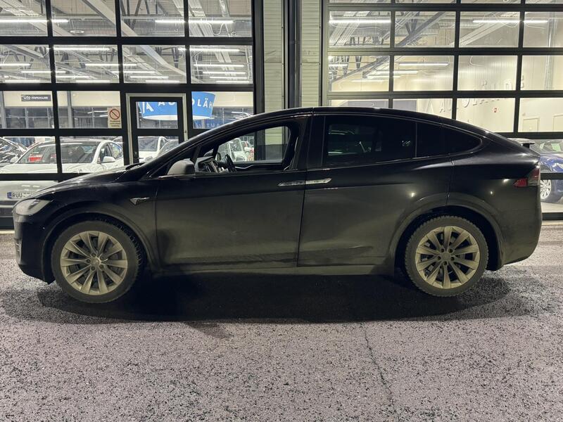 Tesla Model X vaihtoauto