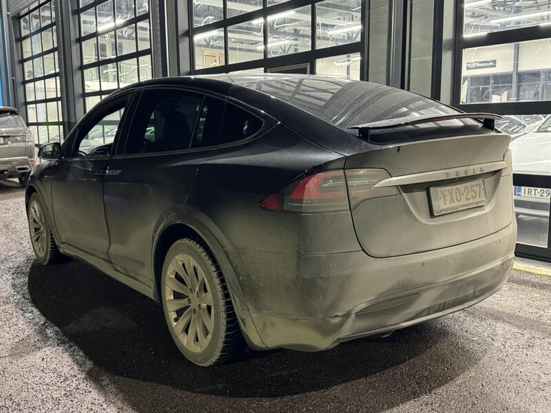 Tesla Model X vaihtoauto