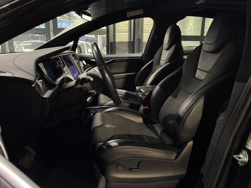 Tesla Model X vaihtoauto