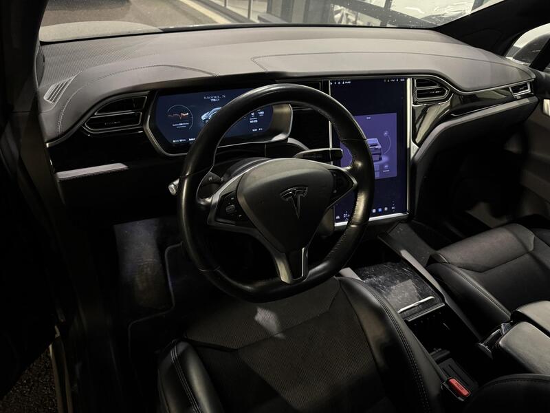 Tesla Model X vaihtoauto