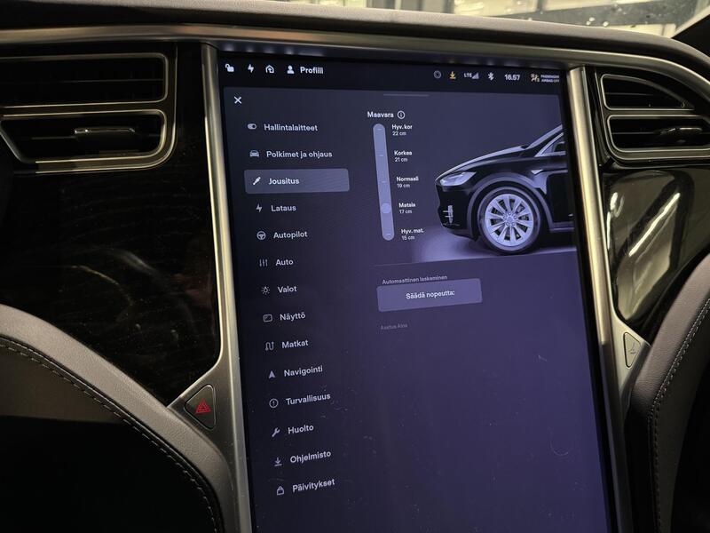 Tesla Model X vaihtoauto