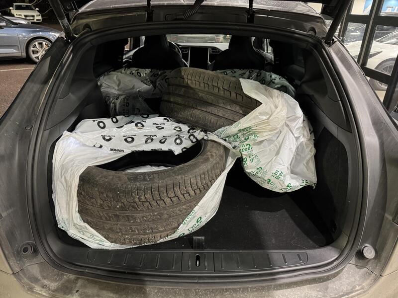 Tesla Model X vaihtoauto