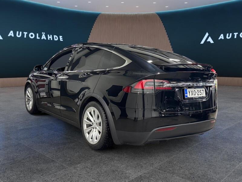 Tesla Model X vaihtoauto