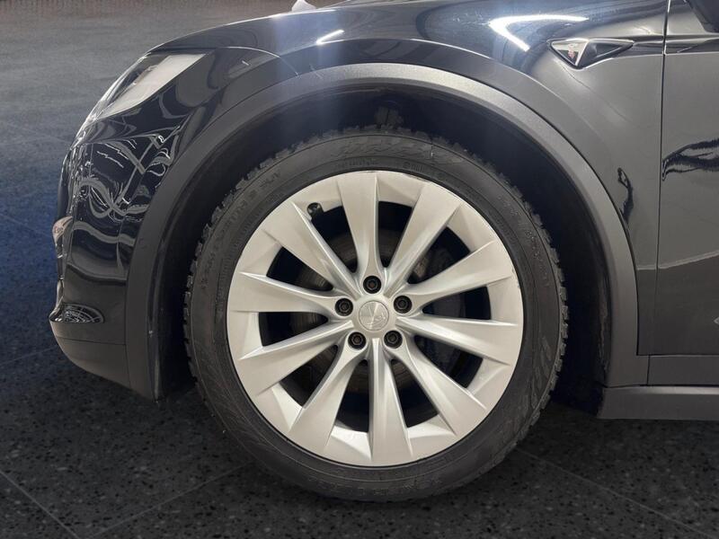 Tesla Model X vaihtoauto