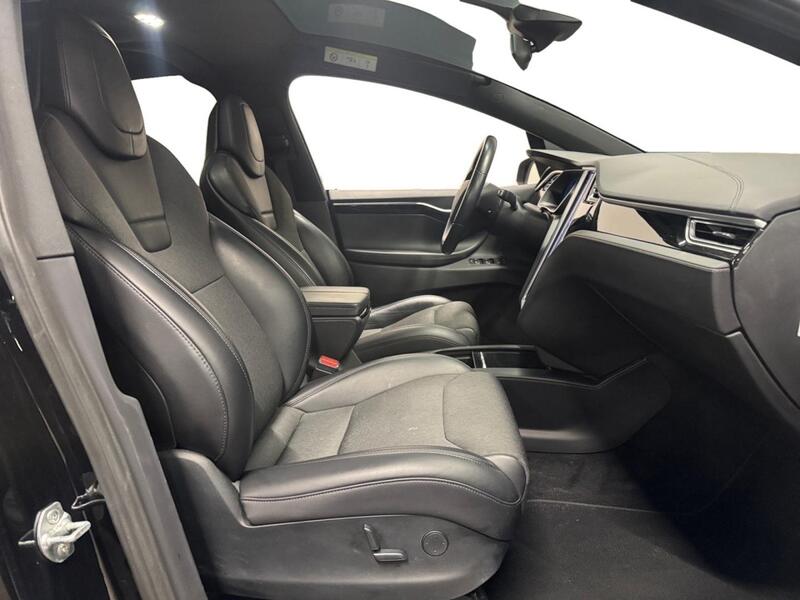 Tesla Model X vaihtoauto