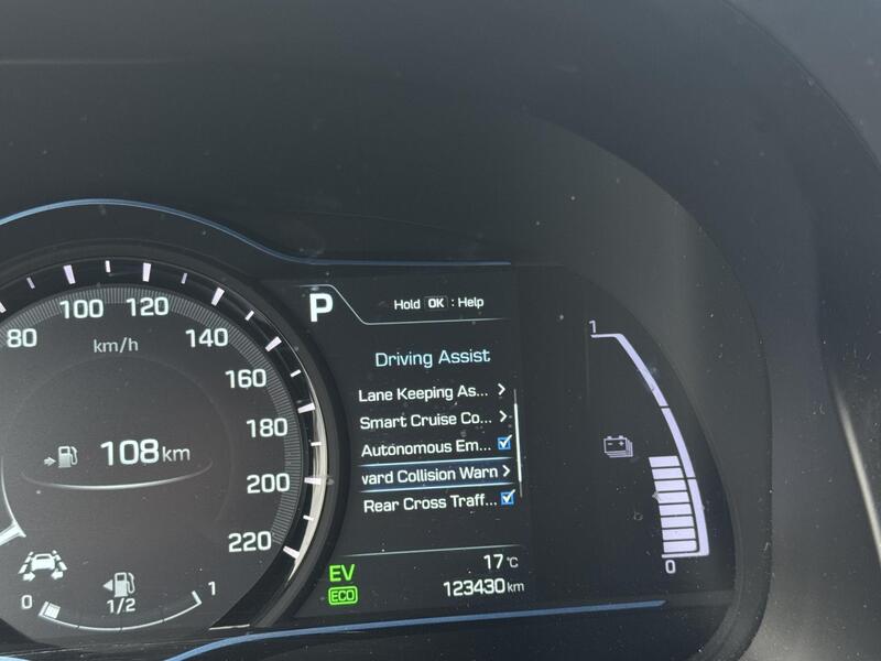 Hyundai IONIQ hybrid vaihtoauto
