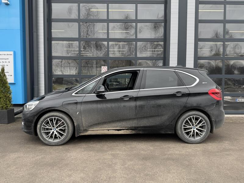 BMW 225 vaihtoauto