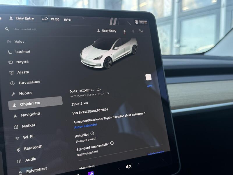 Tesla Model 3 vaihtoauto