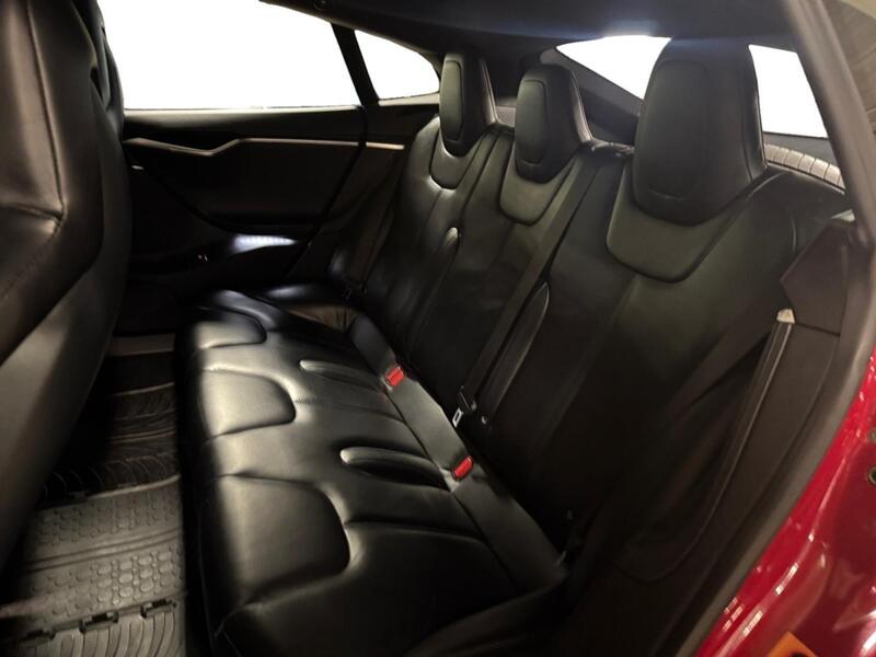 Tesla Model S vaihtoauto