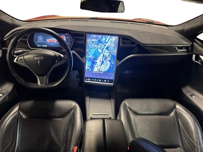 Tesla Model S vaihtoauto