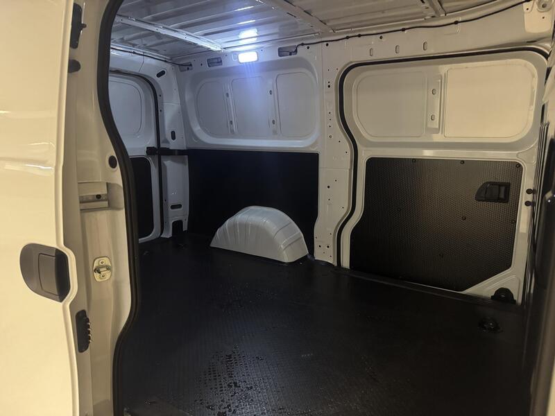 Maxus e-Deliver 5 vaihtoauto