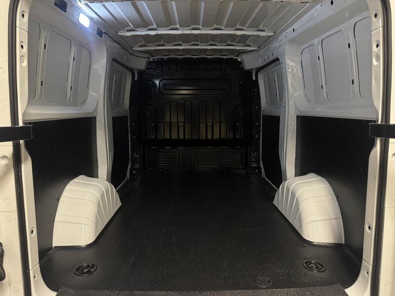 Maxus e-Deliver 5 vaihtoauto