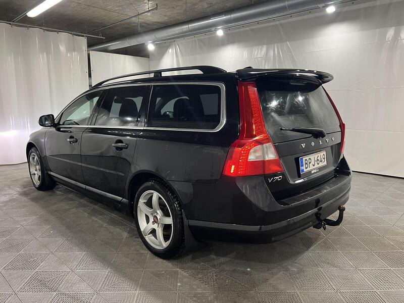 Volvo V70 vaihtoauto