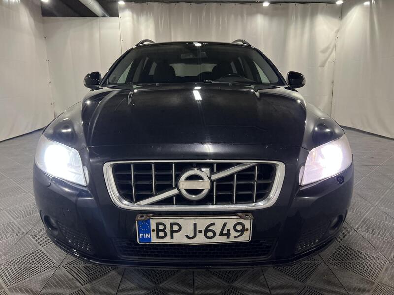 Volvo V70 vaihtoauto