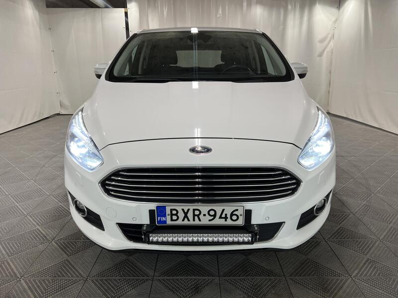 Ford S-MAX vaihtoauto